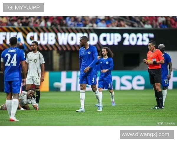 切尔西引发球迷强烈反应 这一举动成为热议焦点 切尔西引发球迷强烈反应 这一举动成为热议焦点