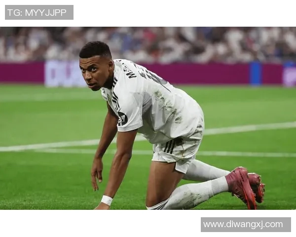 姆巴佩全场精彩瞬间回顾带你领略速度与技术的完美结合 姆巴佩全场精彩瞬间回顾带你领略速度与技术的完美结合