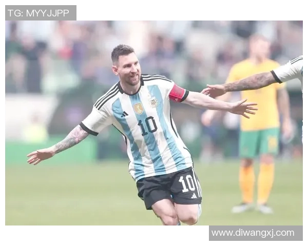 梅西赛场细微动作引发广泛热议 球迷和专家纷纷解读其背后意义