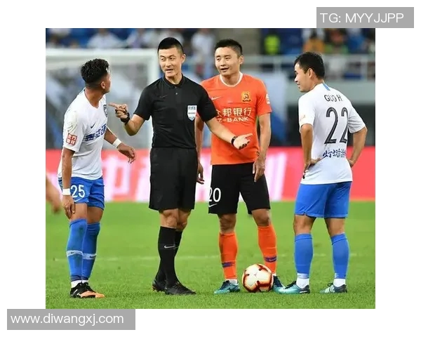 中国足球裁判首次执法欧洲赛事 国际足联高度评价其执法水平